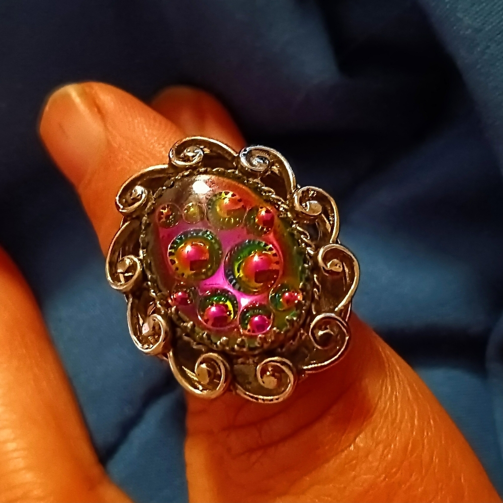 Vintage Unique Beveled Glass Whiting & Davis Ring